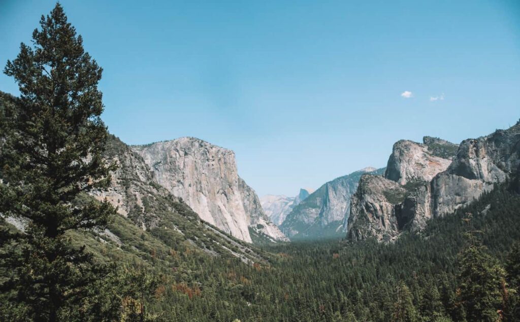 Tunnel View and Bridalveil Falls on your 2 day Yosemite trip itinerary