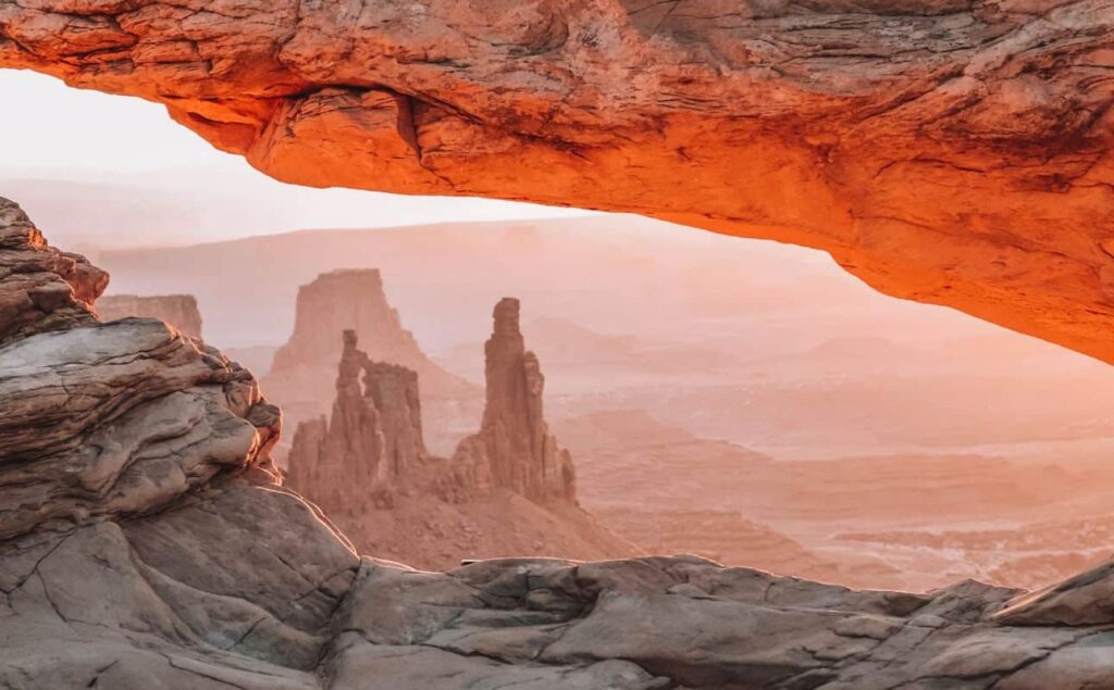 Mesa Arch Canyonlands sunrise