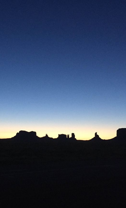 How to See the Best Monument Valley Sunrise in 2024 for a Stunning Experience (Complete Guide)