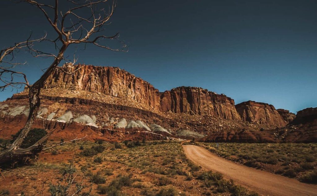 From a picnic to a hike, there are endless date ideas in Capitol Reef National Park
