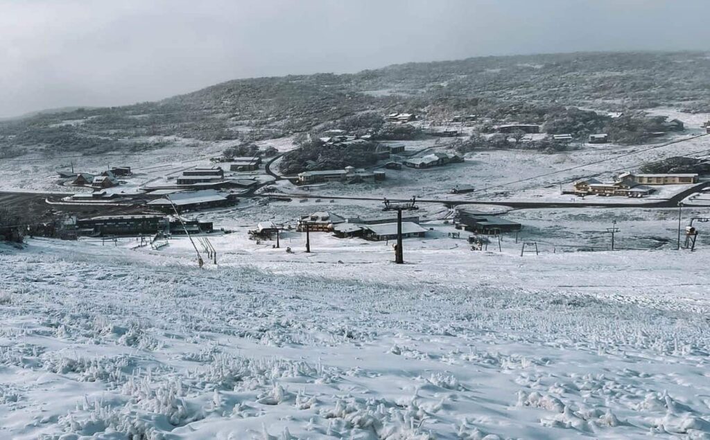 Does it snow in Australia? Snow in Perisher New South Wales