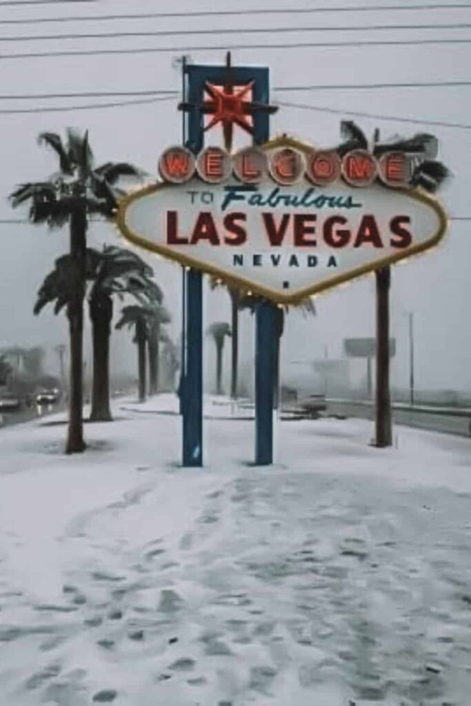 Does it snow in Nevada? Yes! Here's snow by the Welcome to Las Vegas sign