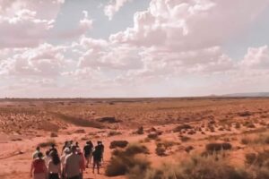 Upper vs Lower Antelope Canyon: Which is Better? Differences, Tours and
