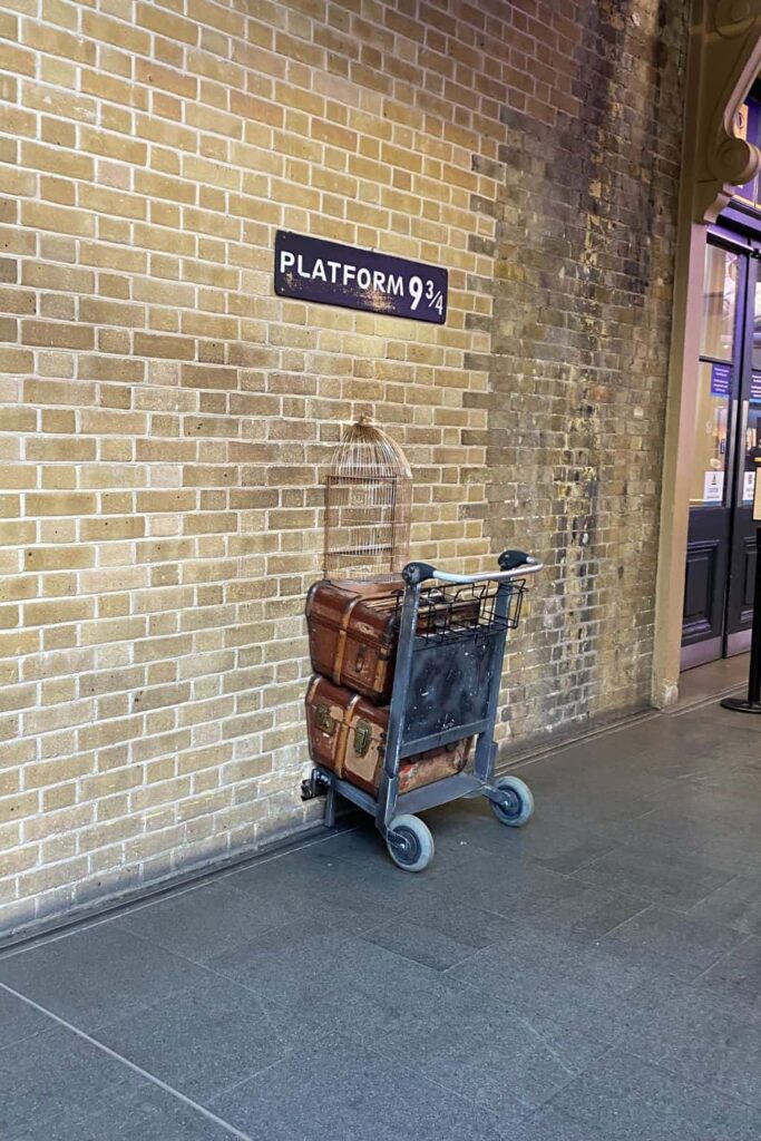 Harry Potter's Platform 3:4 at Kingscross Station