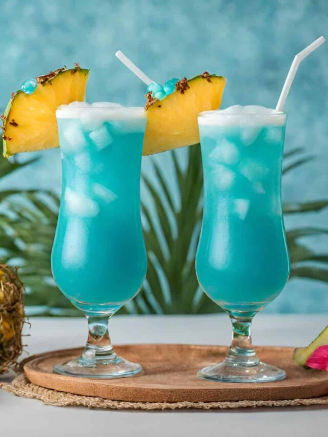 5 BLUE HAWAIIAN DRINK RECIPES