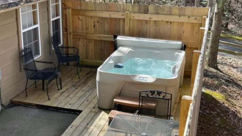 hot tub by cabin