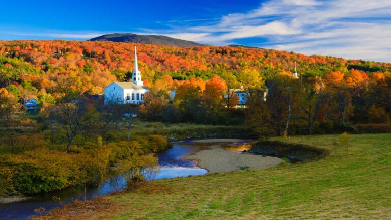 The Best New england Fall Destinations To See The Foliage, Farms And Cute Towns