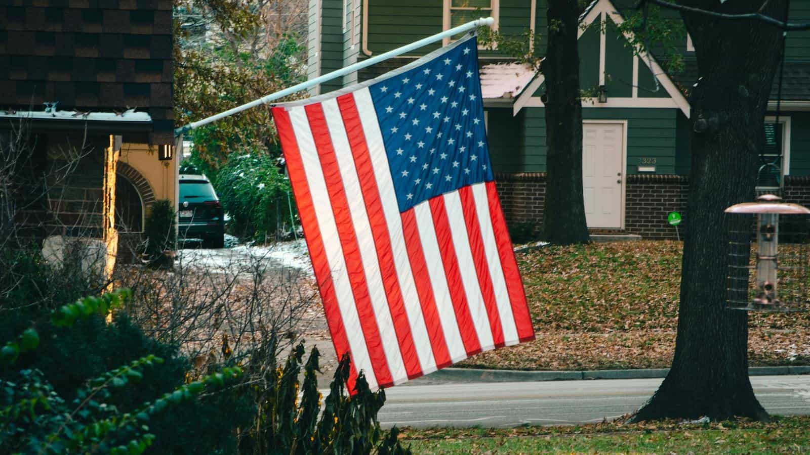 US flag America pexels-jonathan-meyer-1600162