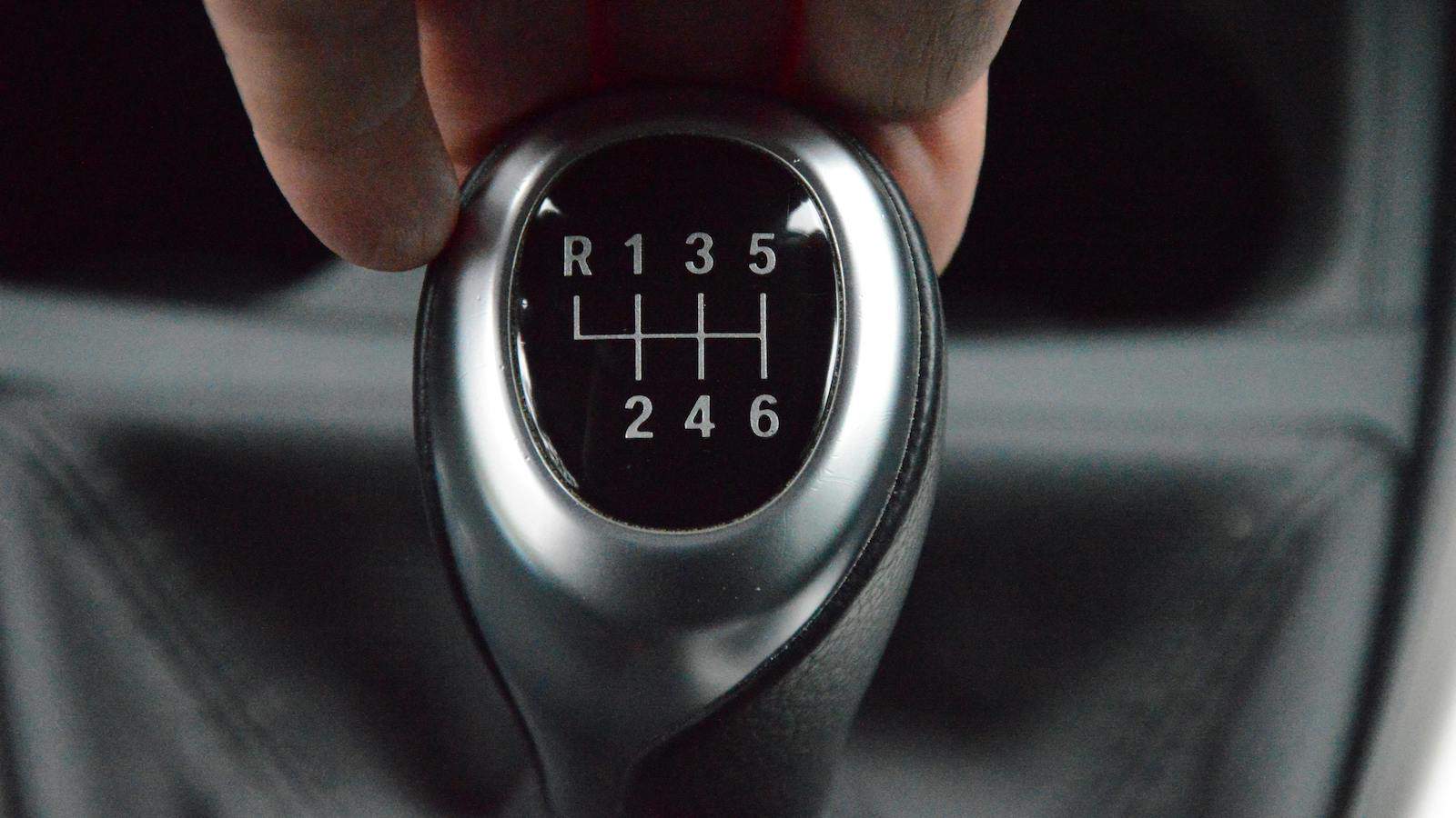 manual stick pexels-ulrick-trappschuh-15526437