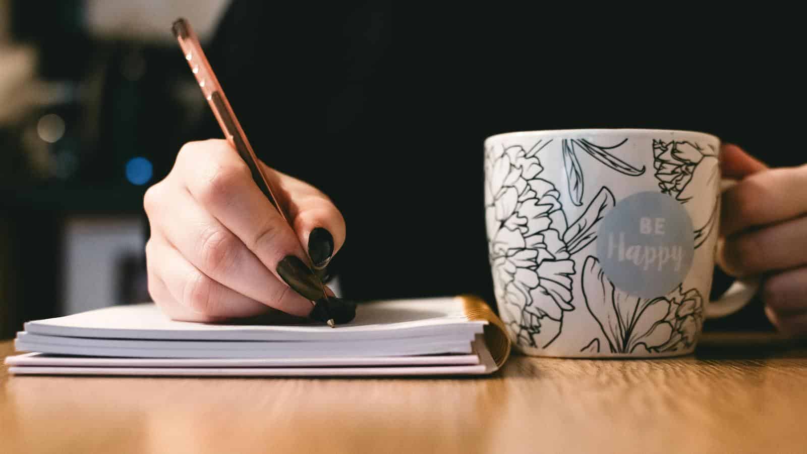 writing letter pexels-lisa-fotios-851213