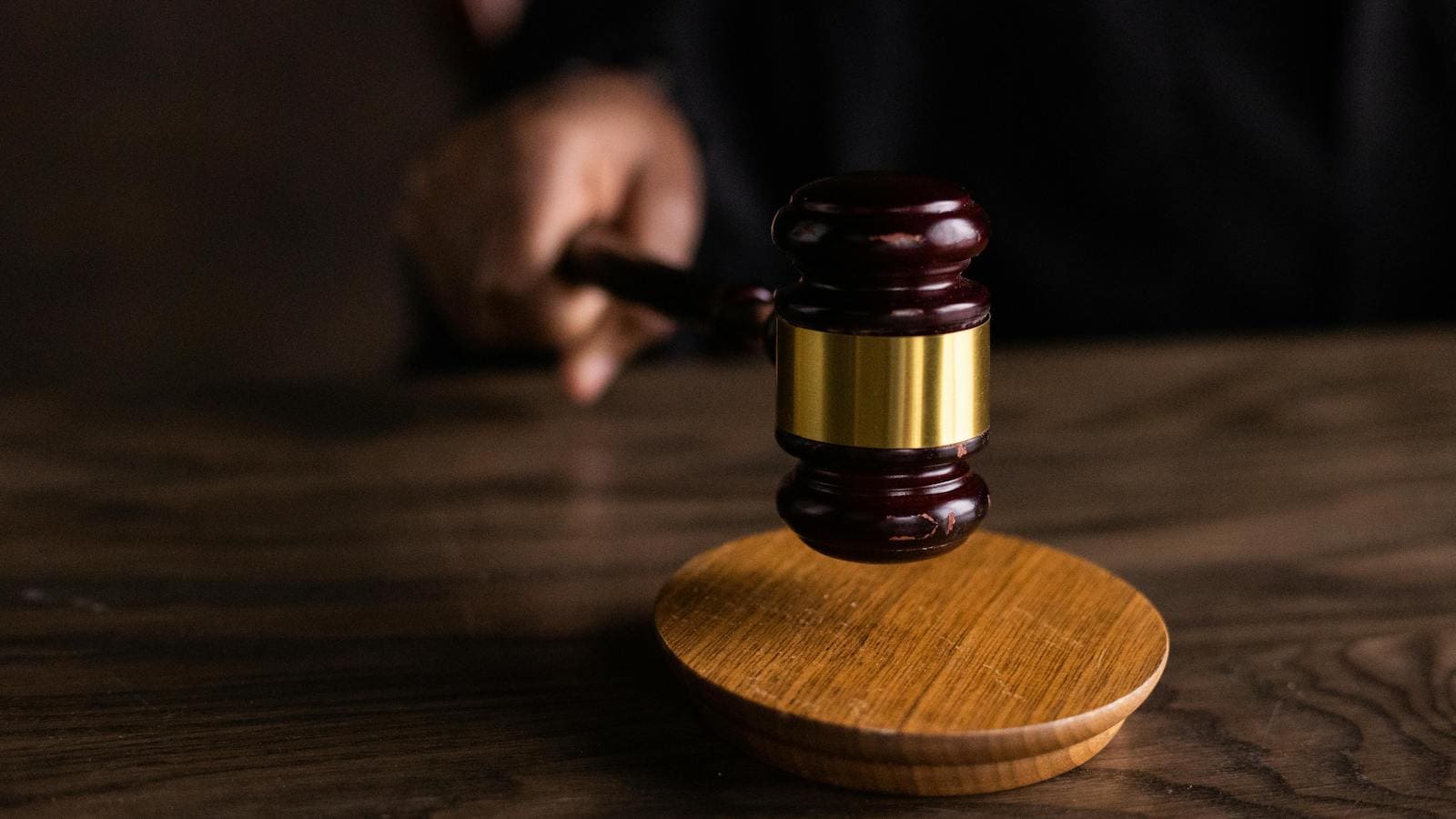 law decision pexels-katrin-bolovtsova-6077326
