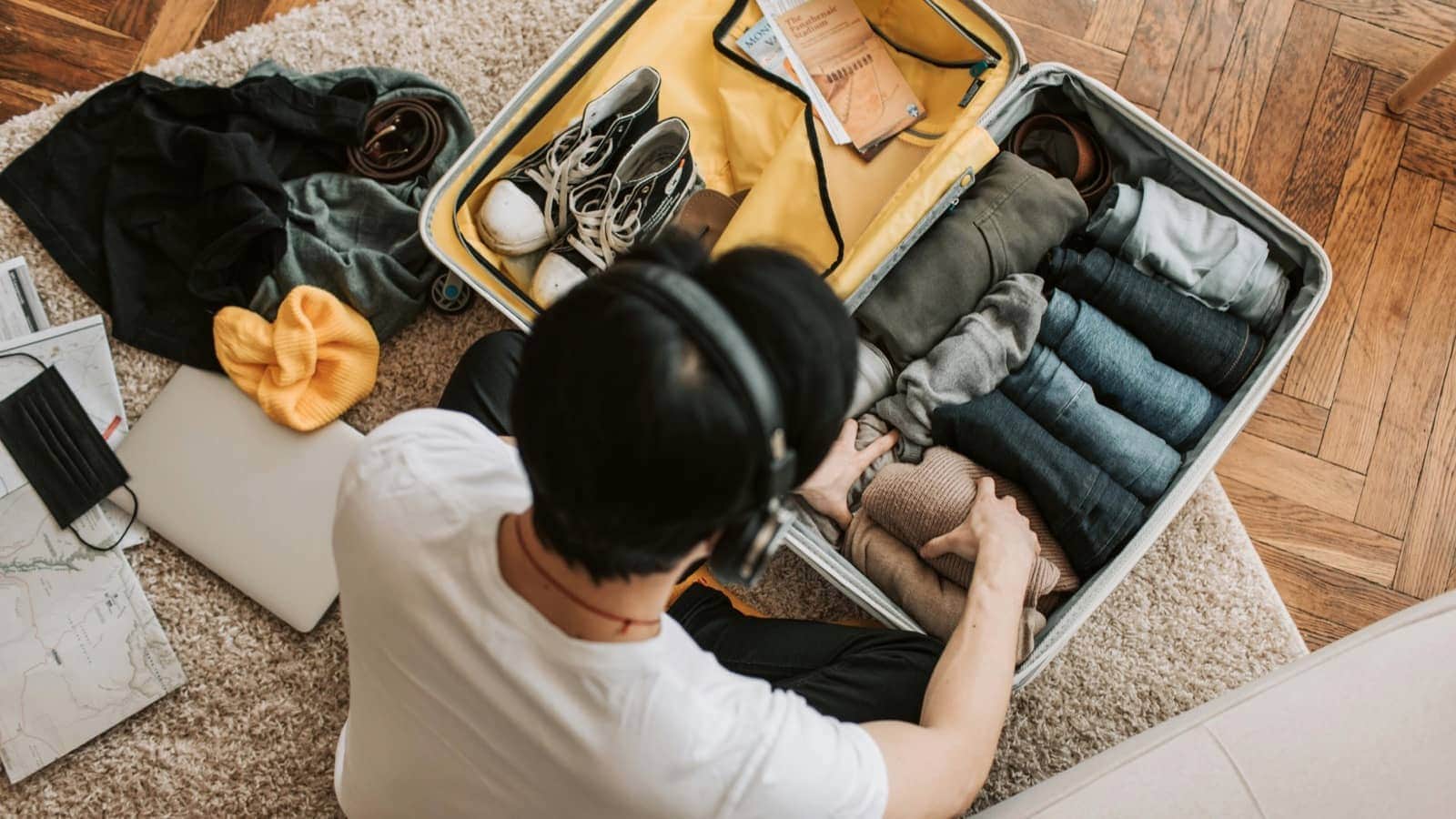 packing pexels-vlada-karpovich-7365337resized