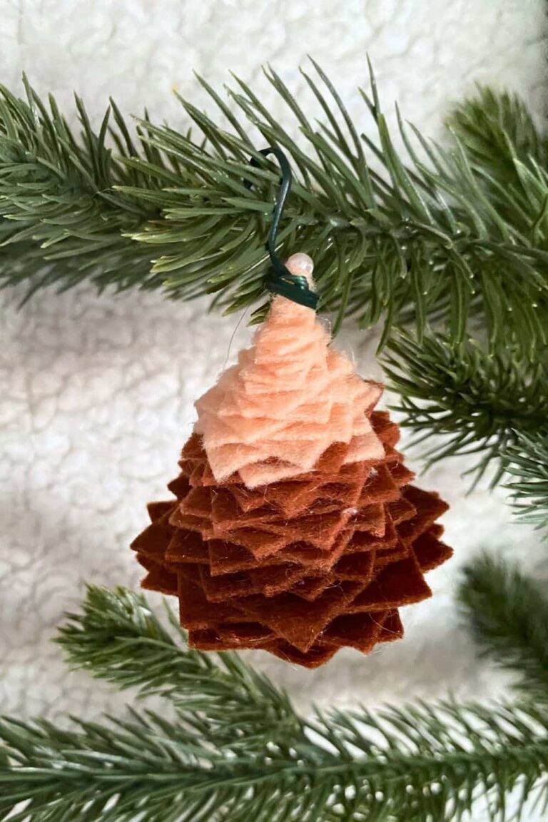 Easy And Quick Felt Christmas Tree Ornament DIY For Your Home