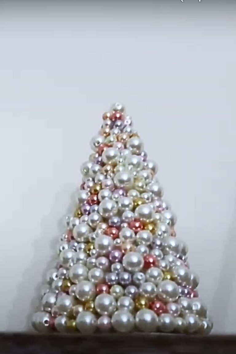 How To Make A Chic Pearl Christmas Tree Decoration