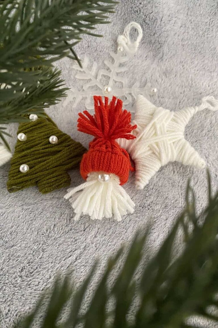 Easy DIY Santa Ornaments For Your Christmas Tree