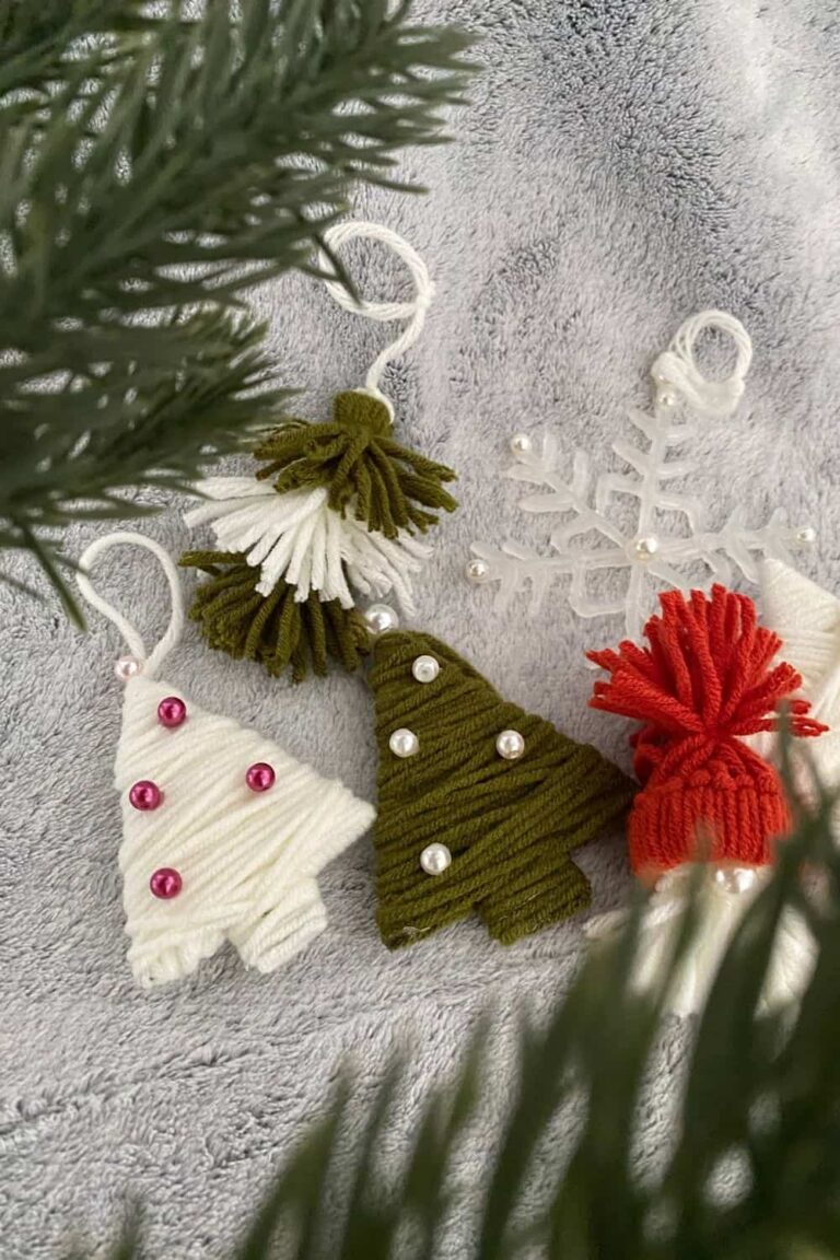 11 Easy And Cute Christmas Decoration DIYs For Your Home