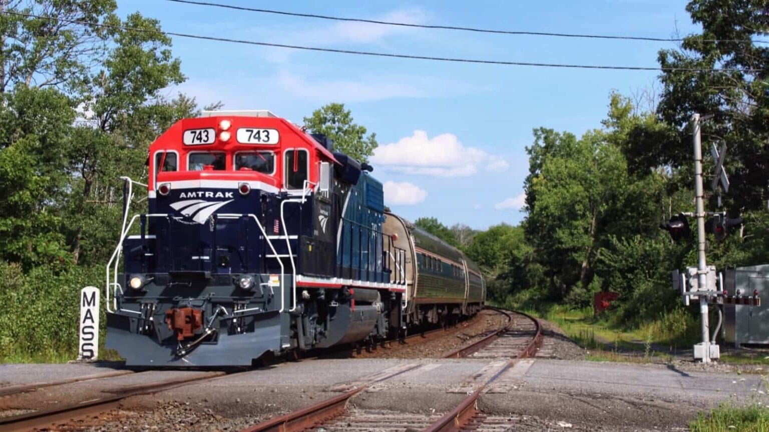 11 Breathtaking Rail Routes That Will Make You Fall in Love with America