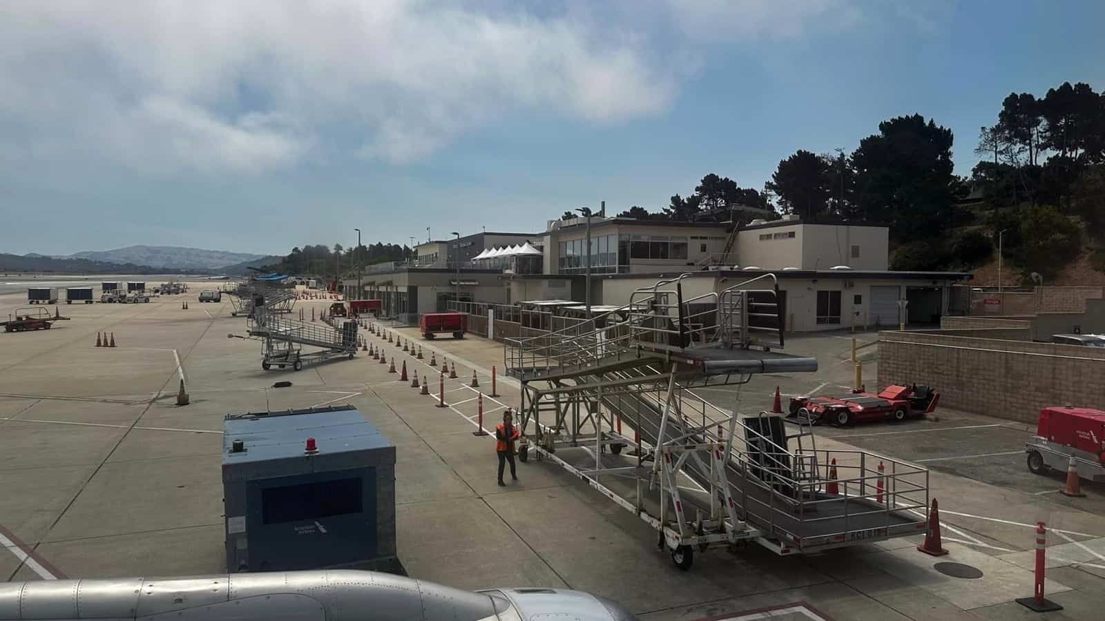Monterey Regional Airport usaresized