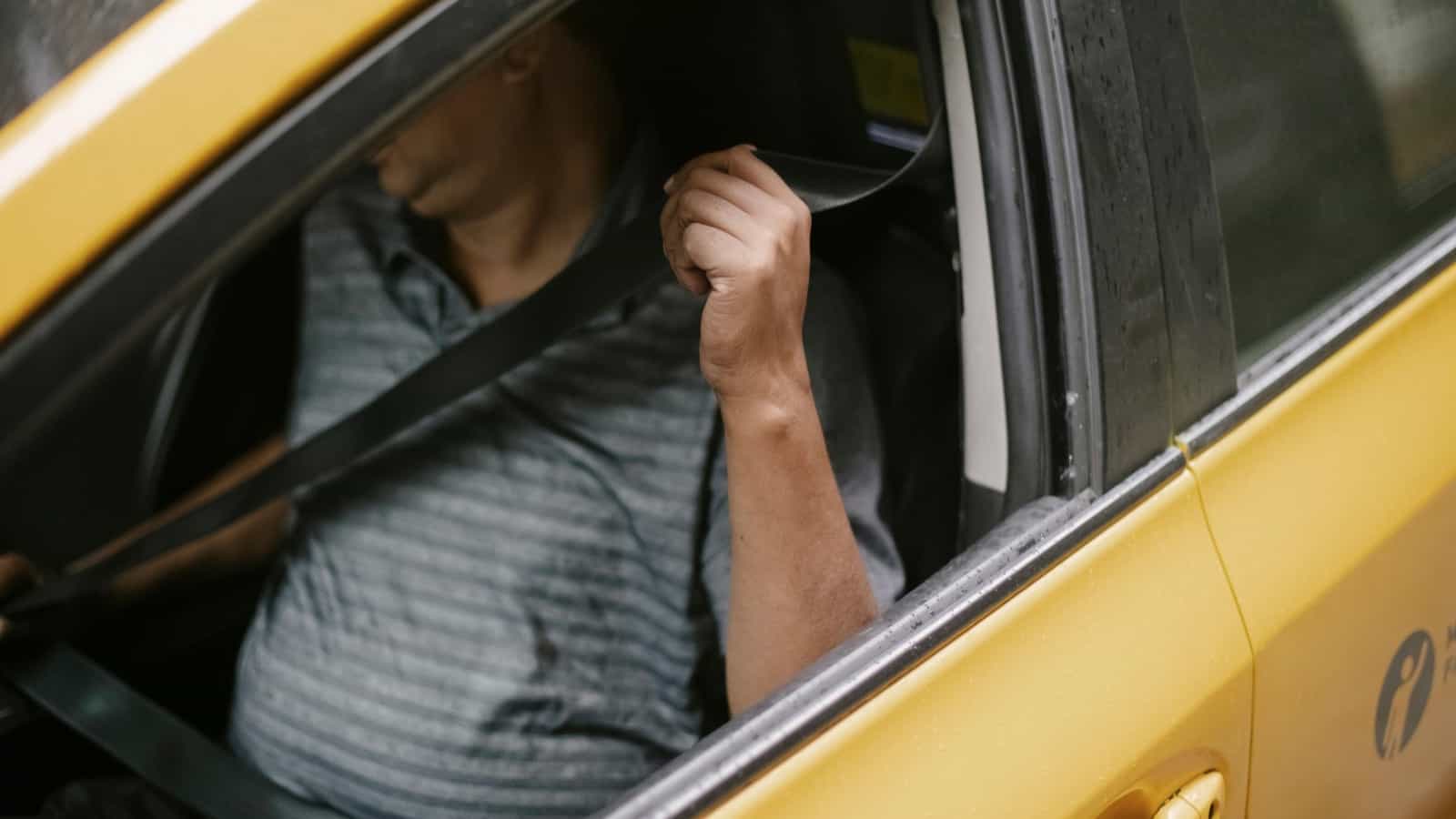 car seat belt taxi Tim Samuel via Pexelsresized