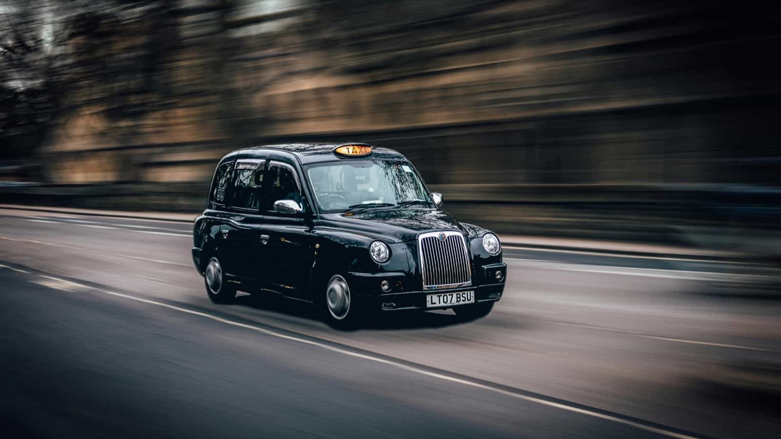 black cab taxi england pexels-santesson89-11034822resized